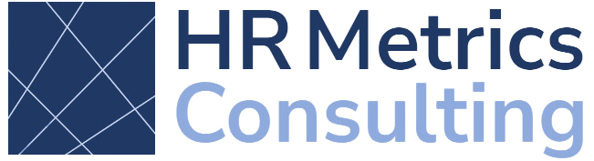 Logo von HR Metrics Consulting mit dem Schriftzug HR Metrics Consulting in dunkelblau und hellblau neben einem quadratischen grafischen Symbol.